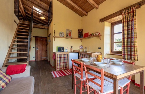 Cortemilia Apartment | Nice apartment for 18 people with WIFI, pool, patio and pets allowed