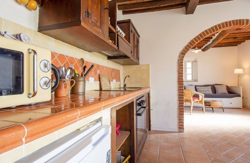 Fucecchio Apartment | Nice apartment for 4 people with A/C, WIFI, pool, patio and pets allowed