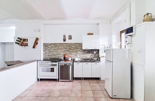 Picciano Apartment | Nice apartment for 4 people with A/C, WIFI, TV, patio and pets allowed