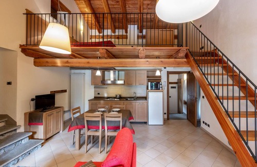 Sampeyre Apartment | Nice apartment for 4 people with WIFI, pool, TV and terrace