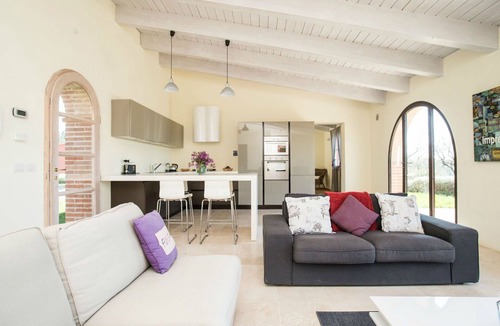 Torrita di Siena Apartment | Nice apartment for 4 people with pool, A/C, WIFI, TV, patio, pets allowed and panoramic view