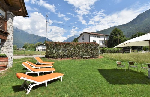 Valtellina Apartment | Nice apartment for 5 guests with A/C, WIFI, TV, patio and pets allowed