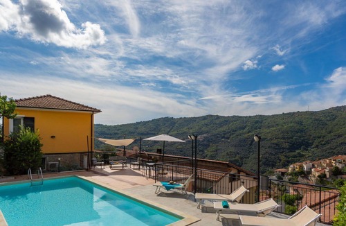 Pietrabruna Apartment | Nice apartment for 18 people with WIFI, private pool, TV, patio and panoramic view