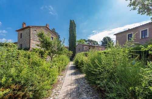 Monteleone d'Orvieto Apartment | Nice apartment for 4 people with WIFI, pool and TV
