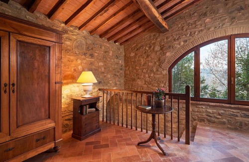 Umbertide Villa | Nice apartment in villa for 4 guests with A/C, pool, WIFI, TV, patio and panoramic view