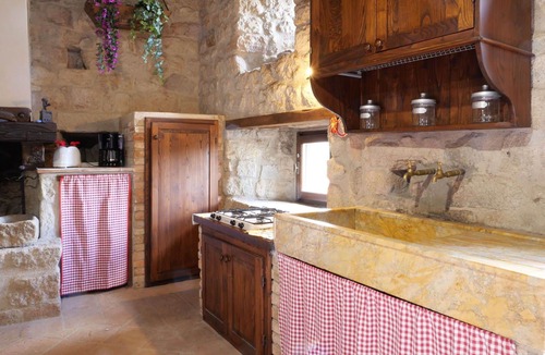 Roccastrada Villa | Nice apartment in villa for 8 people with WIFI, TV, patio and pets allowed