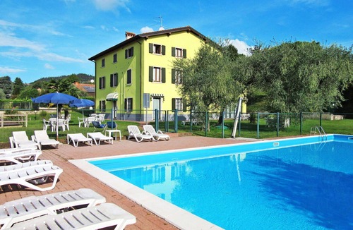 Bardolino Villa | Nice apartment in villa for 6 guests with pool, WIFI, TV and panoramic view
