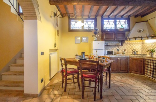 Poggiarello Villa | Nice apartment in villa with WIFI, pool, TV, terrace and pets allowed, close to San Gimignano