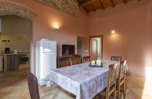 Valloria Apartment | Nice apartment for 8 guests with pool, WIFI, TV, patio, pets allowed and panoramic view