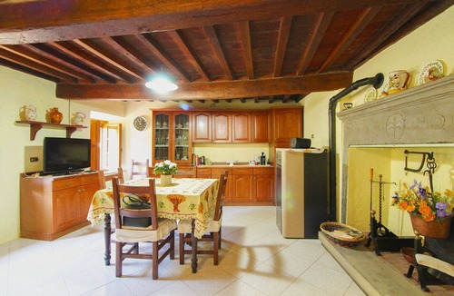 Pieve di Chio Villa | Old country mill, today a confortable holiday cottage with private and fenced swimming pool. Ideal a
