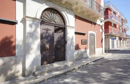 Torre a Mare Apartment | Palazzo della Torre 002 - Historical modern stay