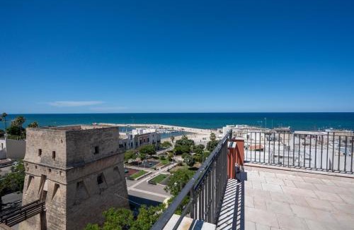 Torre a Mare Apartment | Palazzo della Torre - Seaview Luxury historical apartments