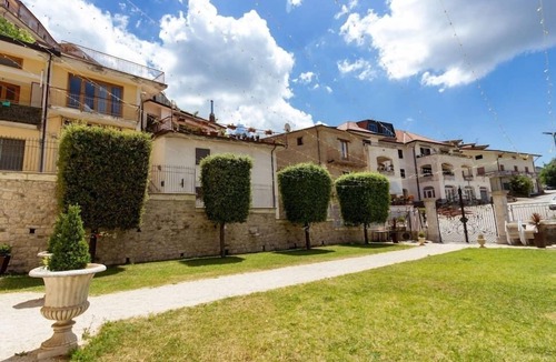 Pianomarotta Apartment | Palazzo Vittoli- Iside
