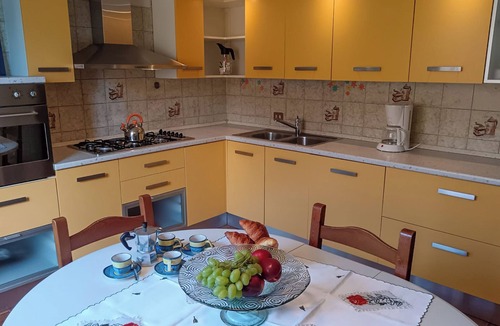 Santa Maria - Rezzonico Apartment | Panoramic balcony vacation apartment Paradiso with lake view on Lake Como