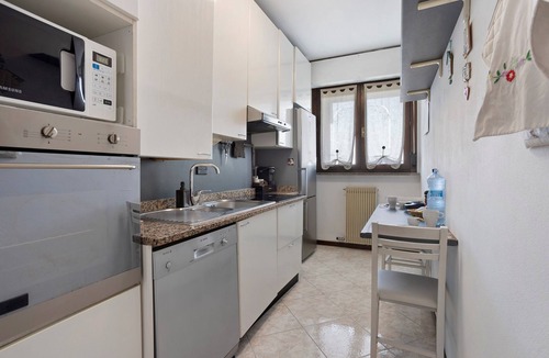 Gallaratese Apartment | Panoramic L&D – Apartment with Panoramic View of Milan
