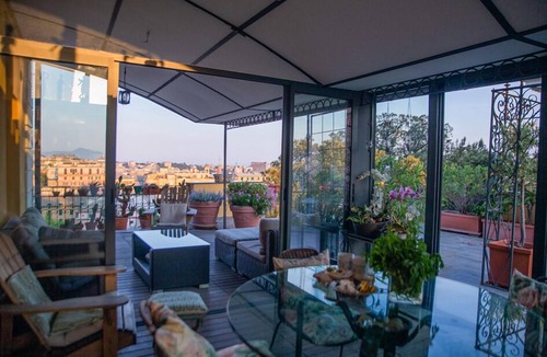 Castelletto Apartment | panoramic roof terrace with pergola: Genua Domus penthouse 010025-LT-1478
