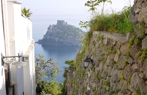 Celsa Village Villa | Panoramic villa near the vineyards