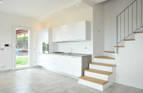 Zignago Villa | Peaceful Villa With Pool And Mountain View
