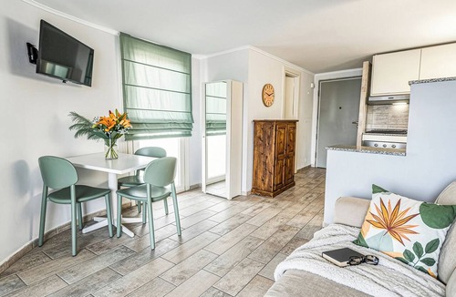 Gianicolo Apartment | Penthouse Retreat with a Stunning Private Terrace in Monteverde