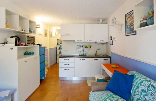 Sestri Levante Apartment | Pet-Friendly Holiday Home 'Monolocale nel Parco' with Garden, Shared Pool & Wi-Fi