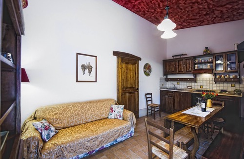 San Quirico d'Orcia Apartment | Podere Palazzo Conti - Il Corbezzolo apartment