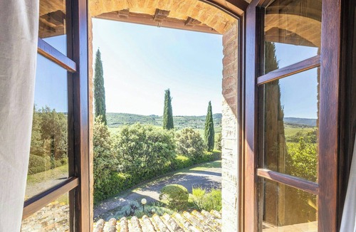 Montenero House | Private pool villa on wine estate near Montalcino