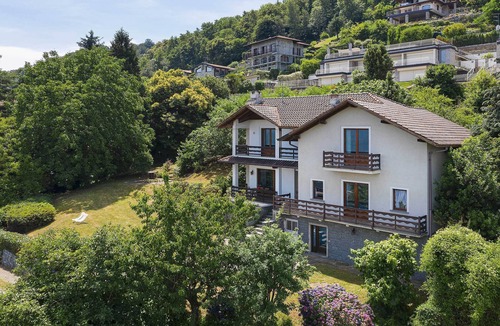 Carciano Villa | Private vacation home with an incomparable lakeview! - Villa Due Riviere