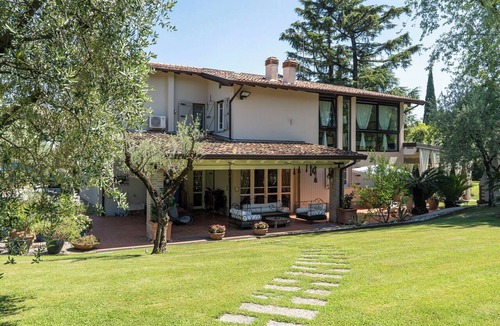 Padenghe sul Garda Villa | Private Villa with private pool, A/C, WIFI, sauna, veranda, panoramic view, close to Sirmione