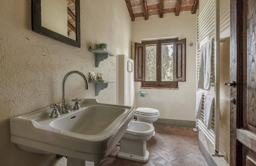 Pergine Valdarno Villa | Private Villa with private pool, WIFI, pets allowed, panoramic view, parking, close to Arezzo