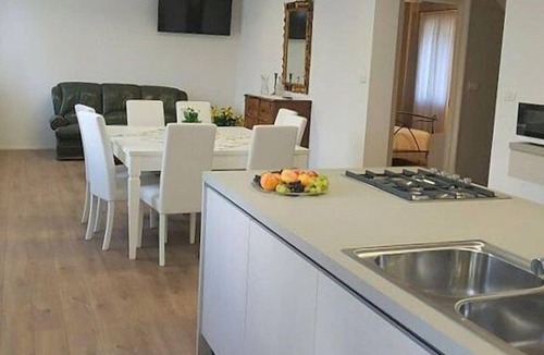 Miane House | Prosecco Hills Holidays: elegante appartamento a 2 piani per gruppi e famiglie