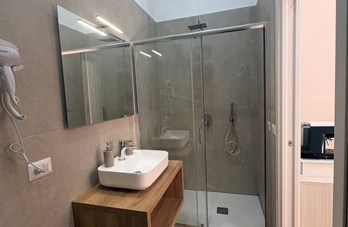 Vasto Bed & Breakfast | Pulcinella B&B Room in Central Napoli with City Views