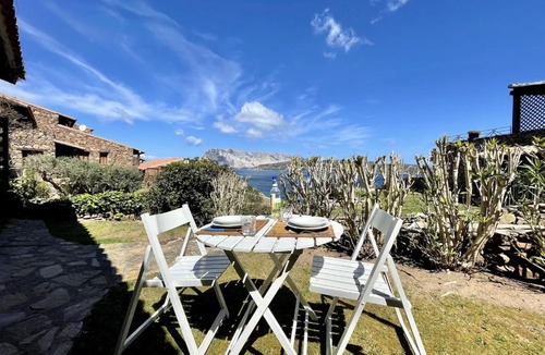 Capo Coda Cavallo Apartment | Punta Est - Mono SCIROCCO 300m Dal Mare