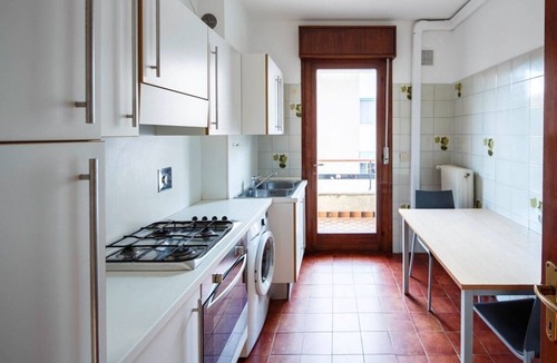 Santa Maria in Stelle Apartment | Refined Venice Lido Retreat with Terrace, Garden & Steps to the Beach