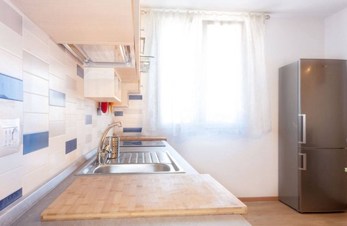 Marina di Campo Apartment | Riccardo in Marina di Campo, tastefully furnished, in a very central position, ideal for those who w