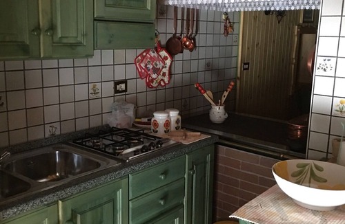 Tarvisio Cabin | Romantic Salman Chalet in Valbartolo in the Thousand-Year Forest of Tarvisio