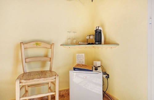 Bogliasco Apartment | Room 'Camera Mimosa' with Sea View, Wi-Fi and Air Conditioning