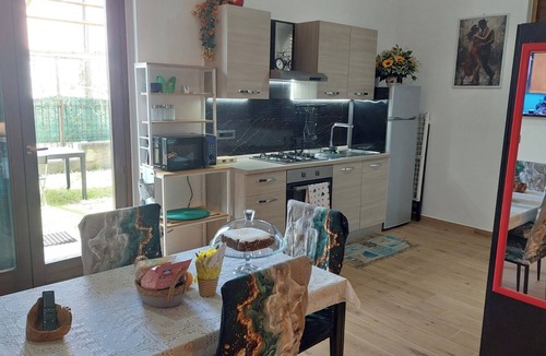 Vallo Scalo Apartment | RosaRoom STUDIO APARTMENT with a wooden loft, 10 minutes from the beach in Casalvelino/Ascea