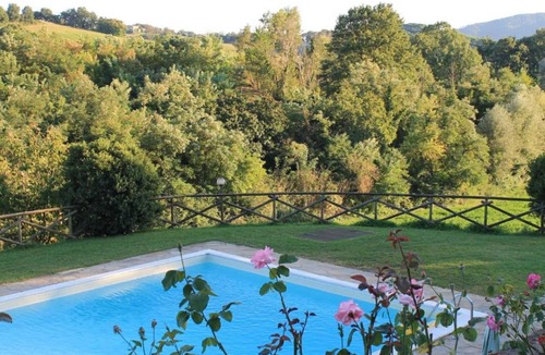 Coltavolino Apartment | Rustikale Eleganz mit Blick auf die umbrische Landschaft by Interhome