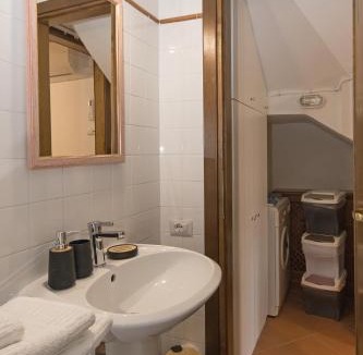 Attigliano Apartment | SAILA Monolocale VENERE