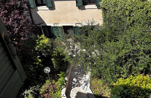 San Zeno Apartment | San Zeno Charm ♡ Walk to Verona's City Center ♡ A/C & Parking