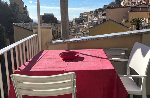 Riomaggiore Apartment | Sanctuary house