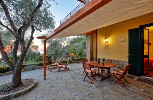 Santa Maria di Castellabate Villa | Saracena with private patio, near the swimming pool