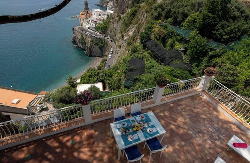 Castiglione Apartment | Sea view house with lemon grove in Atrani