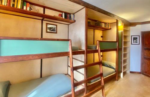 Madonna Dei Fornelli Hostel | Shangri-La Travellers' Hostel