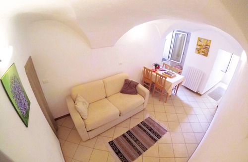 Borghetto Santo Spirito Bed & Breakfast | Single room private bathroom , breakfast incl. 80 mt from the sea Wifi and airco