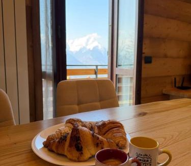 Valtellina House | SkyWood Chalet, Panoramic Mountain and Lake Views