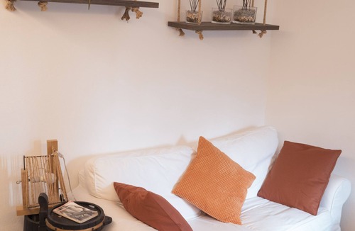 Cerri House | Small house in the traditional village of Cerri