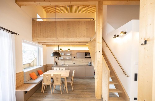 Hinterstoder Apartment | Spacious 8-Person Alpine Apartment with Balcony