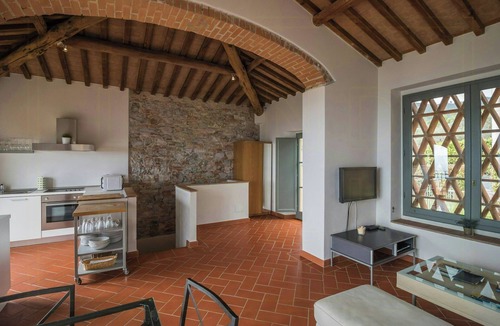 Matraia Apartment | Spacious apartment with pool near Lucca