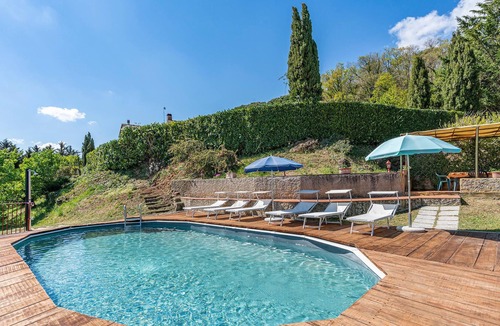 Belforte Apartment | Spend a nice vacation in this cozy apartment in a historical ambience.
